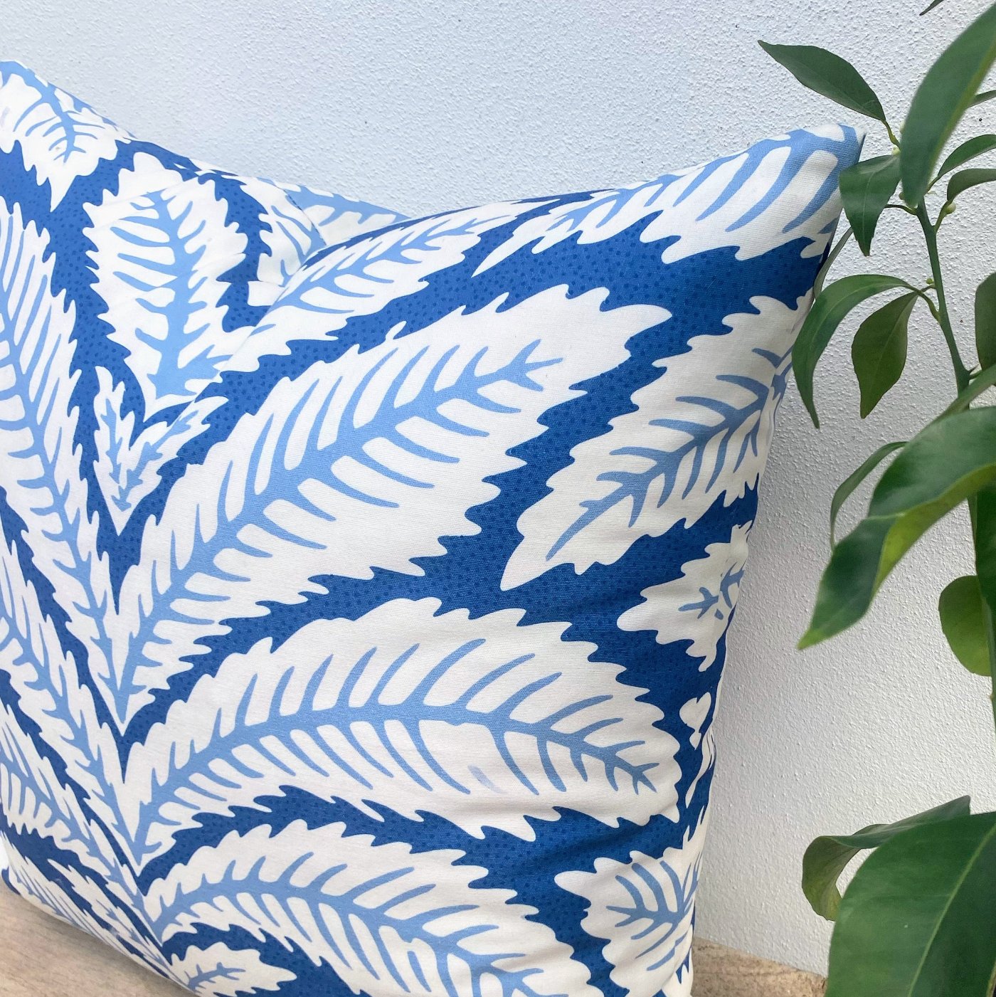 50 x 50 cm Palm Cushion Cover