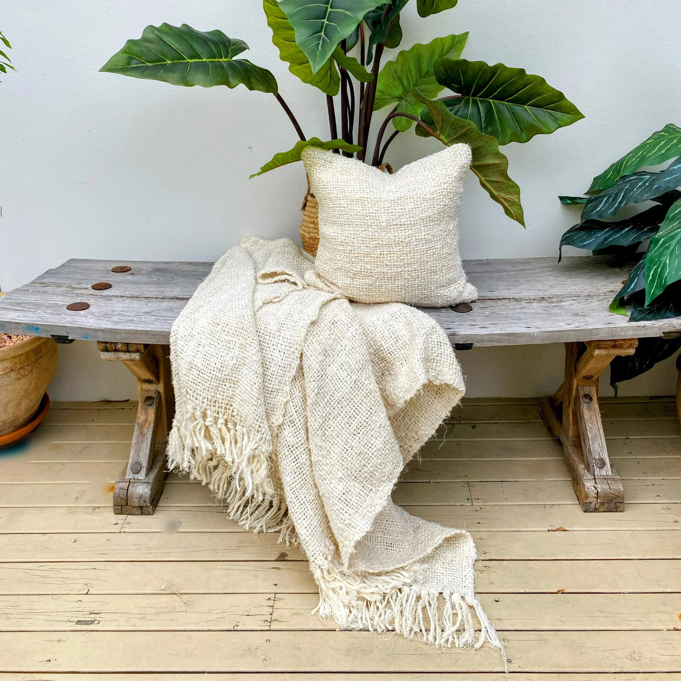 Best Quality and Durable Linen Cushion Cover with Fringed Edge