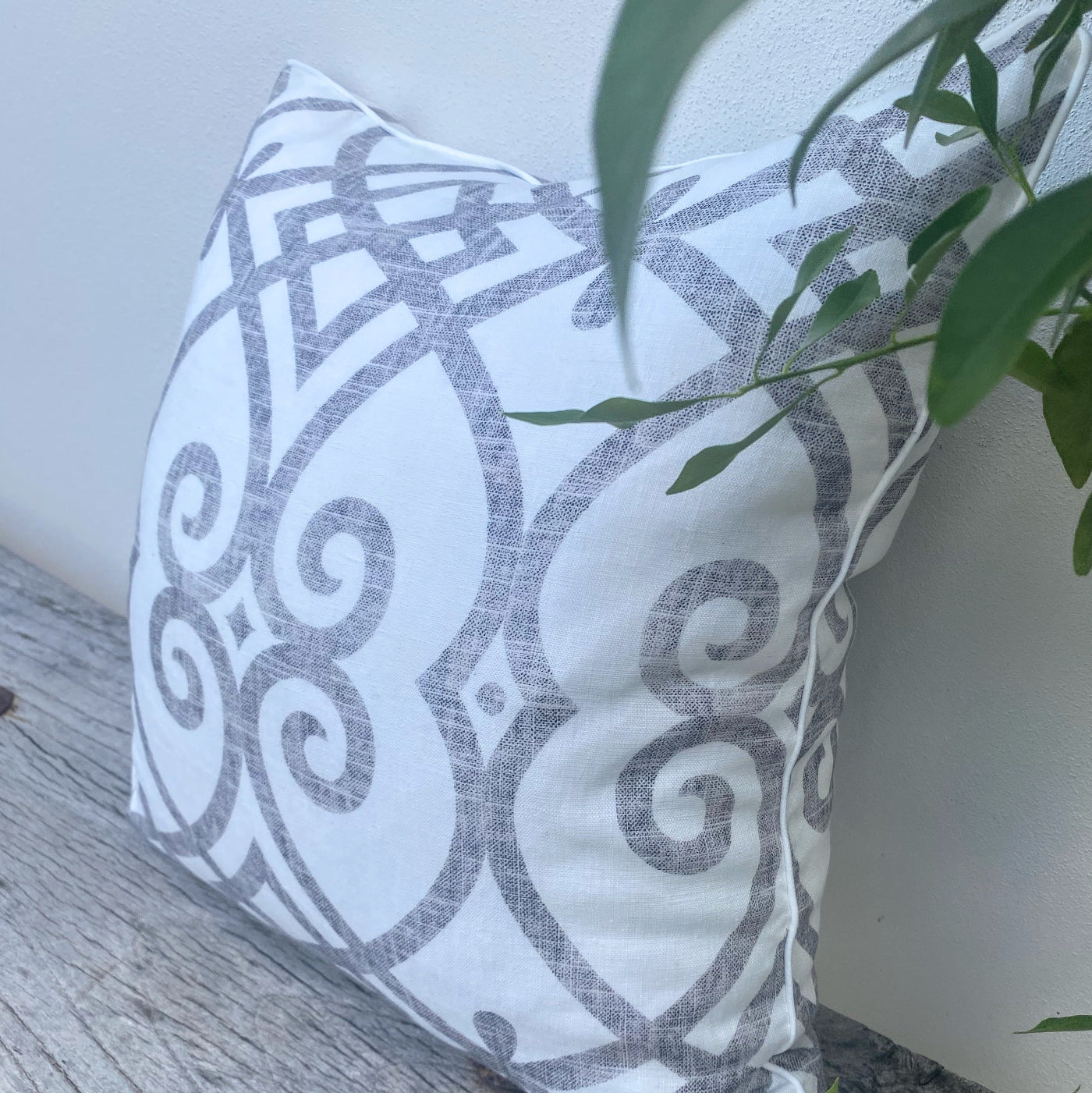 Decorative Throw Cushion for Bedroom