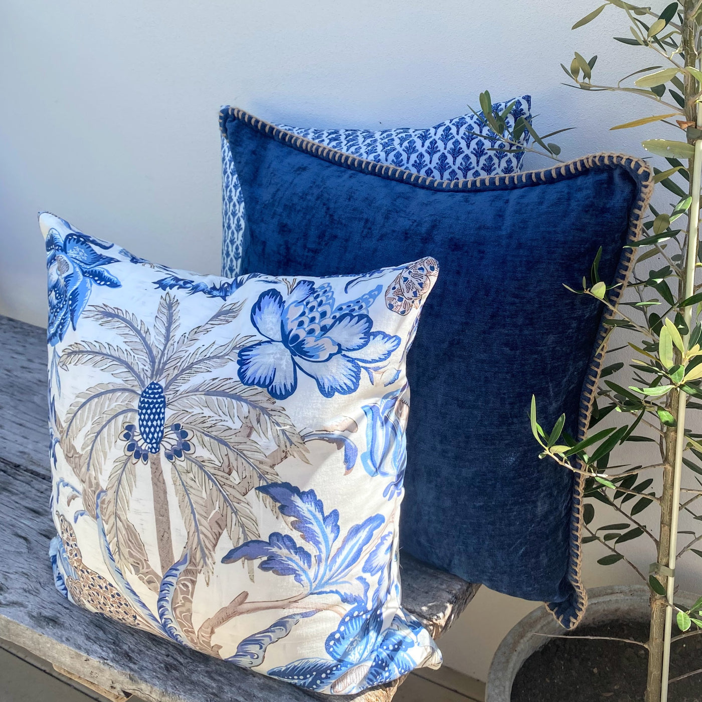 Premium-Quality Linen and Cotton Cushion Set