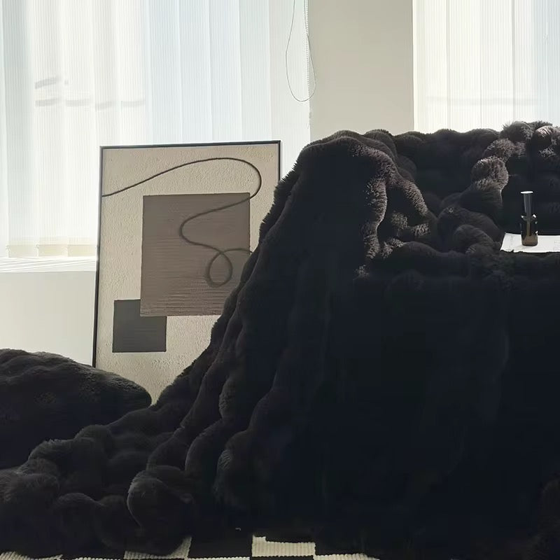 Extra Large Faux Fur Throw Blanket | Elysian Black