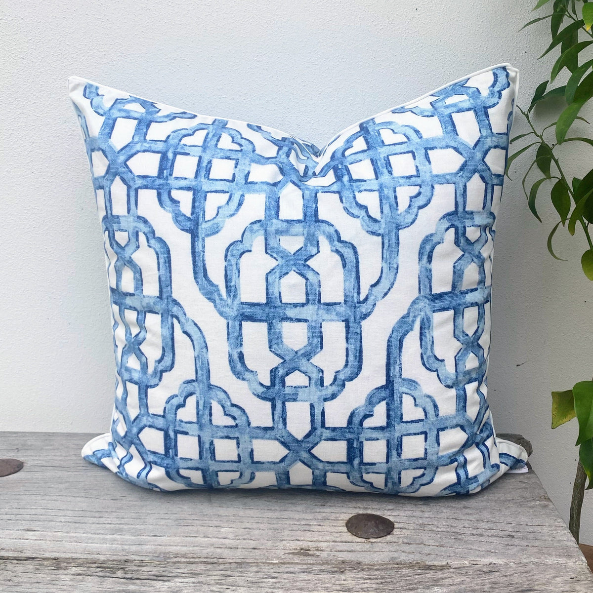 Blue and White Cushions Decorative Throw Pillow Covers Cotton — free download