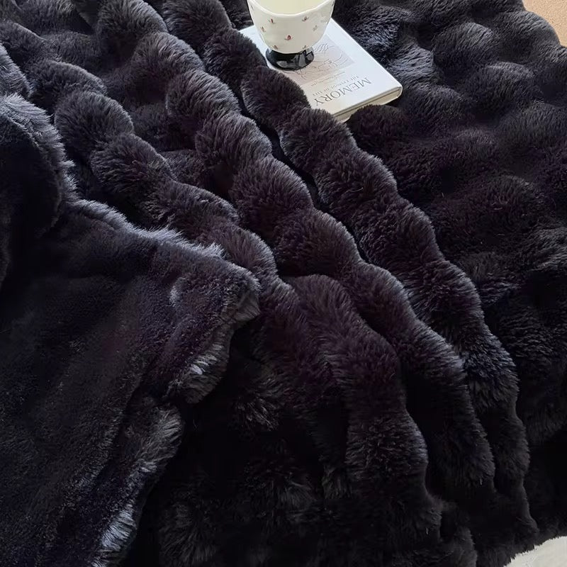 Extra Large Faux Fur Throw Blanket | Elysian Black