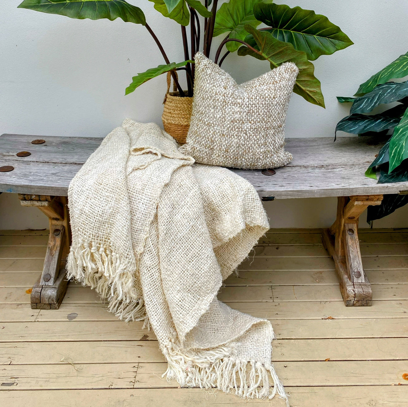 Handwoven Throw Blankets​ at Best Prices