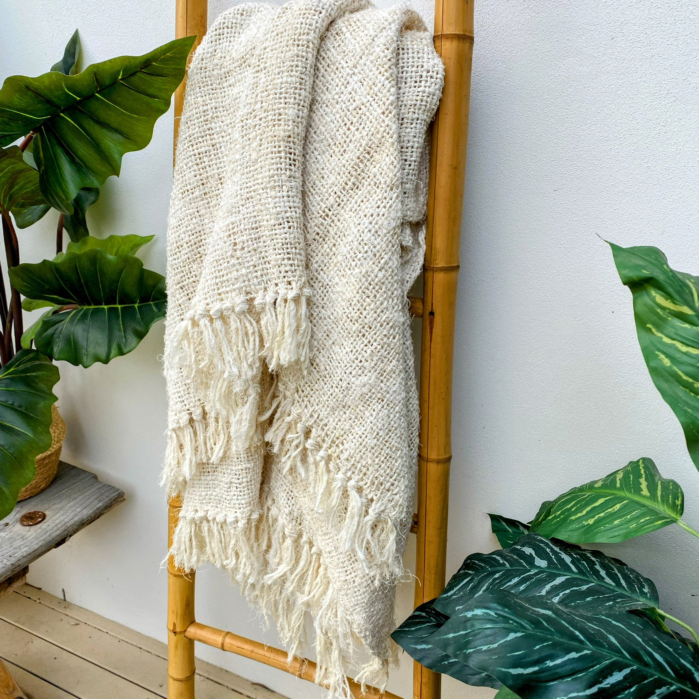 Rustic Design Throw Blanket​ with Two-Toned Cross Weave Recycled Linen